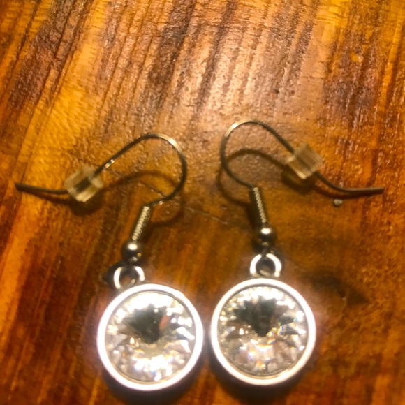 Round Crystal / Silver Earrings - Picture 1 of 2